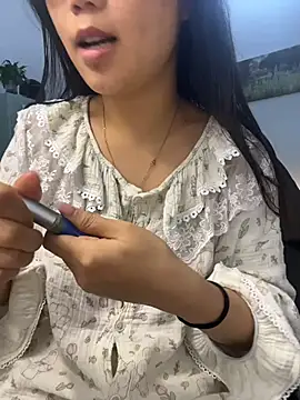 Snapshot of bunny_b4nny chatting on 01/07/26, 03:47 bunny b4nny online show from 01/07/26, 03:47