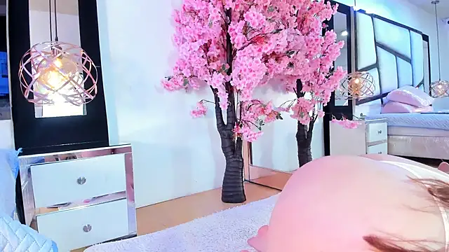 TessaCooper1 online show from 11/20/25, 09:14