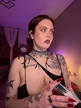 Mariiiiiway online show from 11/10/25, 07:57