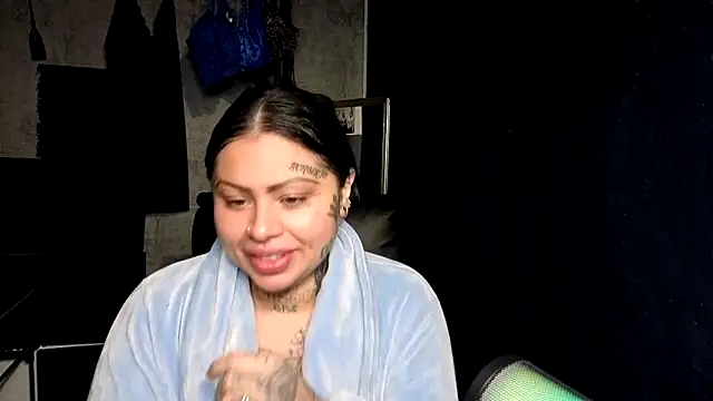 chicanachic13 online show from 11/23/25, 02:44