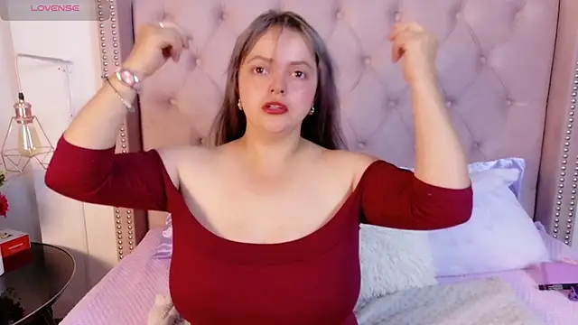 Snapshot of vintoria_cherry chatting on 06/19/26, 10:30 vintoria cherry online show from 06/19/26, 10:30