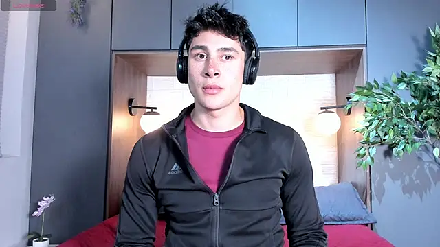 AustinJones  online show from 02/04/26, 08:03