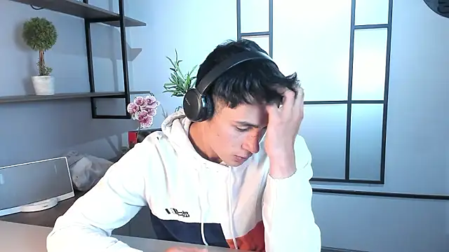 AustinJones  online show from 02/13/26, 07:21