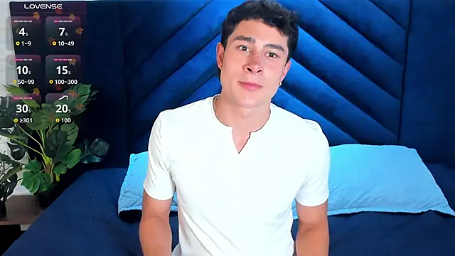 AustinJones  online show from 02/25/26, 07:45