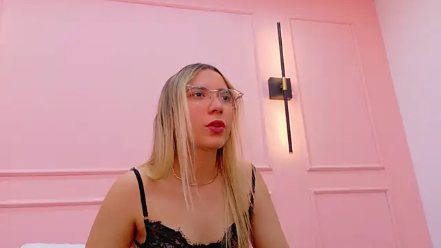 MaddieTease online show from 12/20/25, 01:29