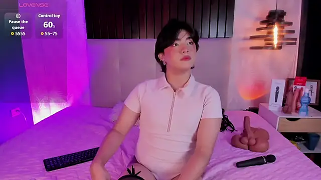 Creamy Angelo online show from 11/26/25, 08:54