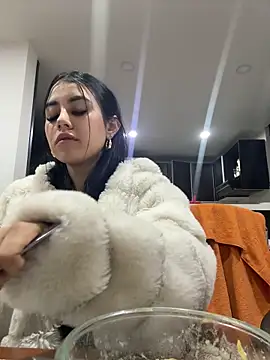 Victoria alson online show from 11/20/25, 01:39