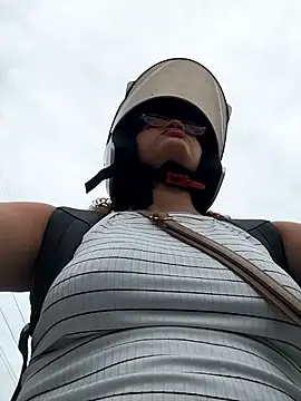 SirenRouge 69 online show from 11/28/25, 08:33