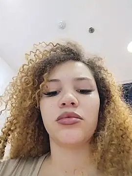 SirenRouge 69 online show from 04/21/26, 08:12