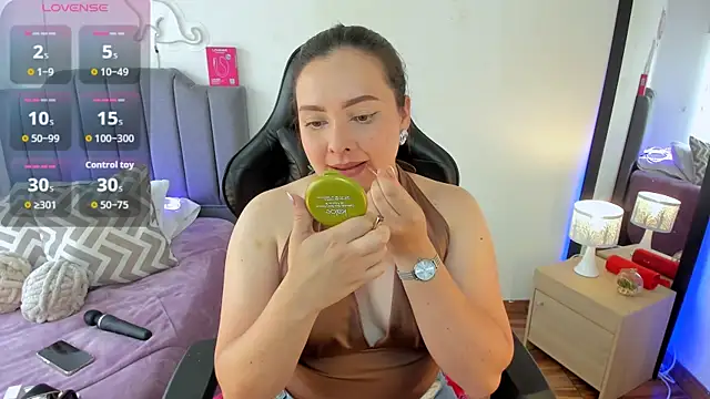 amaia monet online show from 03/25/26, 07:09