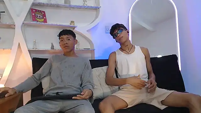 BEAUTY BOYS1 online show from 09/20/25, 07:09