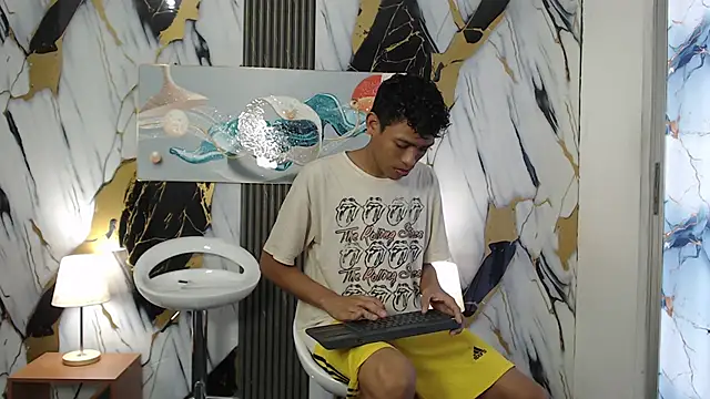 BEAUTY BOYS1 online show from 02/16/26, 07:32