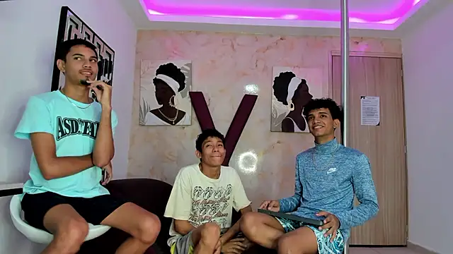 BEAUTY BOYS1 online show from 03/28/26, 01:33