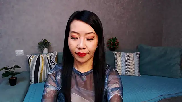 LiaPak online show from 11/21/25, 01:04