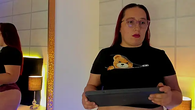 fieryluciana online show from 10/08/25, 05:49