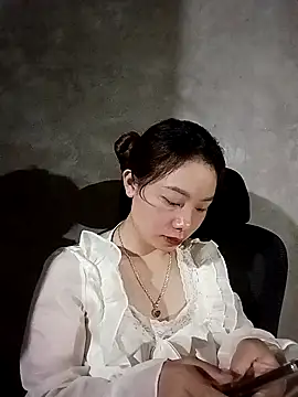 milo123-xx online show from 04/16/26, 12:39