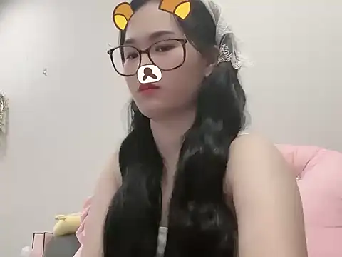 Snapshot of Stella-869 chatting on 10/17/25, 09:56 Stella-869 online show from 10/17/25, 09:56