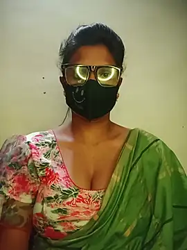 Snapshot of Mohini_Josh069 chatting on 06/23/26, 10:41 Mohini Josh069 online show from 06/23/26, 10:41