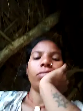 Snapshot of Rubi_sarma chatting on 09/11/25, 12:33 Rubi sarma online show from 09/11/25, 12:33