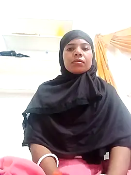 Snapshot of Rubi_sarma chatting on 09/30/25, 12:48 Rubi sarma online show from 09/30/25, 12:48