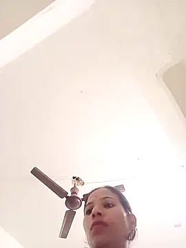 Snapshot of Rubi_sarma chatting on 10/12/25, 01:10 Rubi sarma online show from 10/12/25, 01:10