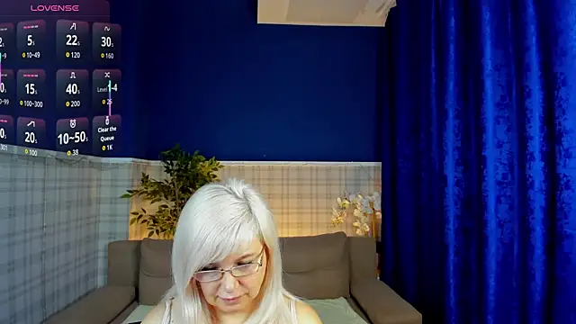 Hella Fabel online show from 04/09/26, 01:16