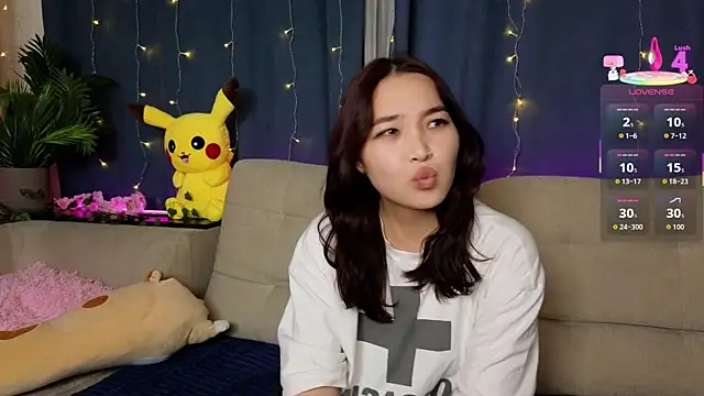 ColettaMejias online show from 11/12/25, 08:41