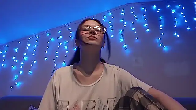 LaVostraDorothy online show from 03/27/26, 08:52