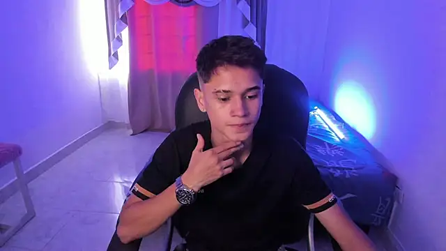 Aron Boyy online show from 11/01/25, 08:44