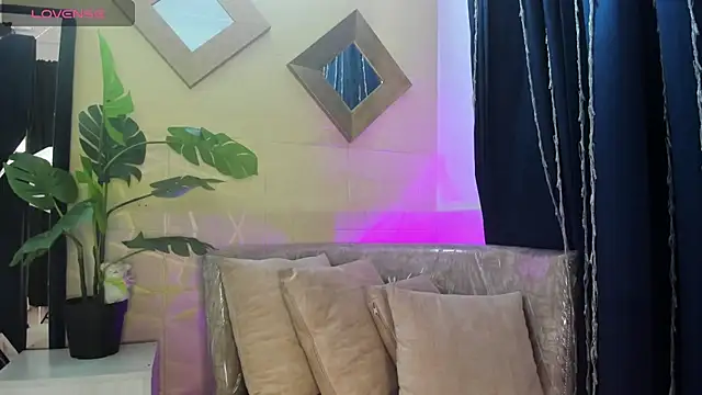 Snapshot of Valery_Brand chatting on 05/05/26, 12:46 Valery Brand online show from 05/05/26, 12:46