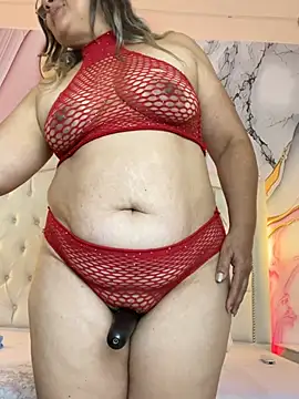 Snapshot of Lucy_Milf_474 chatting on 05/23/26, 12:05 Lucy Milf 474 online show from 05/23/26, 12:05