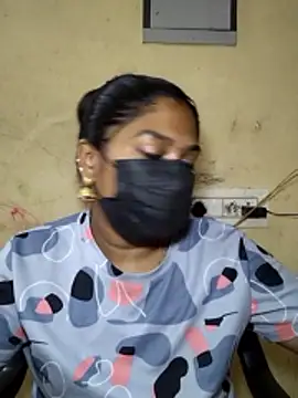 Snapshot of Tamil_Attitude_queen chatting on 04/15/26, 07:10 Tamil Attitude queen online show from 04/15/26, 07:10