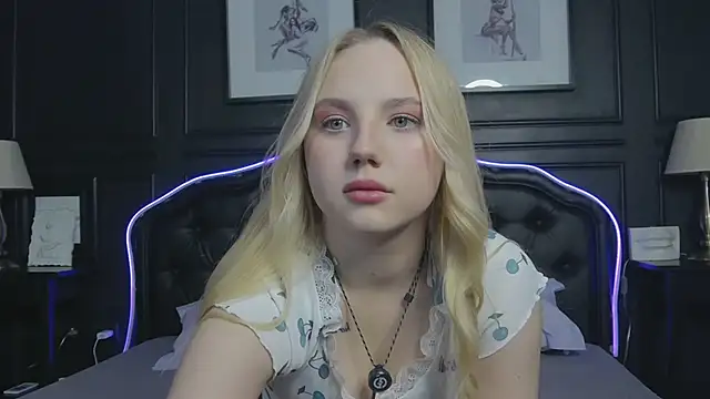 Sky Cutie online show from 03/03/26, 04:40