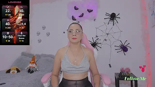 Snapshot of milfAaura chatting on 10/25/25, 03:14 milfAaura online show from 10/25/25, 03:14