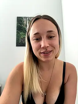 stelli 99 online show from 09/28/25, 03:06