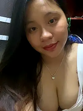 Snapshot of maianhcute chatting on 09/25/25, 12:42 maianhcute online show from 09/25/25, 12:42