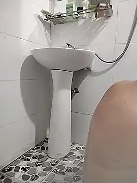 venu00 online show from 04/10/26, 06:07