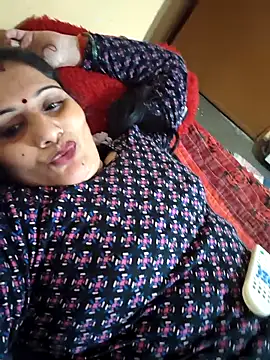 Snapshot of Rakhi99x chatting on 10/08/25, 03:20 Rakhi99x online show from 10/08/25, 03:20