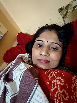 Snapshot of Rakhi99x chatting on 10/24/25, 01:57 Rakhi99x online show from 10/24/25, 01:57