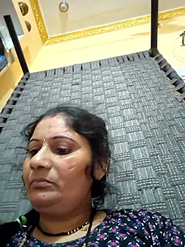 Snapshot of Rakhi99x chatting on 10/28/25, 09:24 Rakhi99x online show from 10/28/25, 09:24