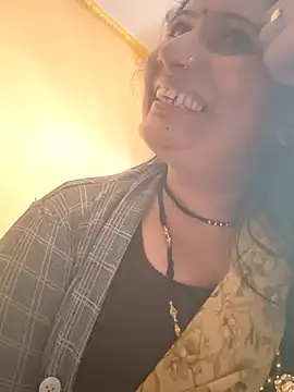 Snapshot of Rakhi99x chatting on 10/29/25, 09:22 Rakhi99x online show from 10/29/25, 09:22