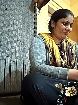 Snapshot of Rakhi99x chatting on 11/16/25, 03:34 Rakhi99x online show from 11/16/25, 03:34