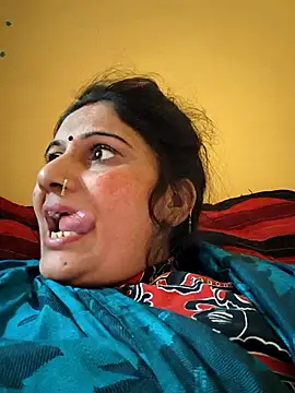 Snapshot of Rakhi99x chatting on 11/20/25, 09:31 Rakhi99x online show from 11/20/25, 09:31