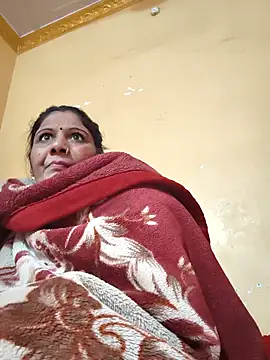 Snapshot of Rakhi99x chatting on 11/21/25, 04:44 Rakhi99x online show from 11/21/25, 04:44