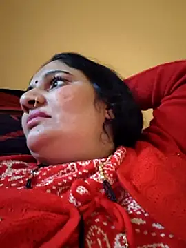 Snapshot of Rakhi99x chatting on 11/24/25, 04:23 Rakhi99x online show from 11/24/25, 04:23