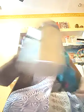 Snapshot of Rakhi99x chatting on 11/27/25, 04:03 Rakhi99x online show from 11/27/25, 04:03