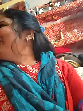 Snapshot of Rakhi99x chatting on 12/15/25, 08:29 Rakhi99x online show from 12/15/25, 08:29