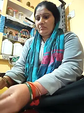 Snapshot of Rakhi99x chatting on 12/19/25, 04:08 Rakhi99x online show from 12/19/25, 04:08