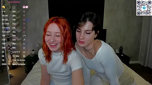 Adeline Perle online show from 09/28/25, 12:38