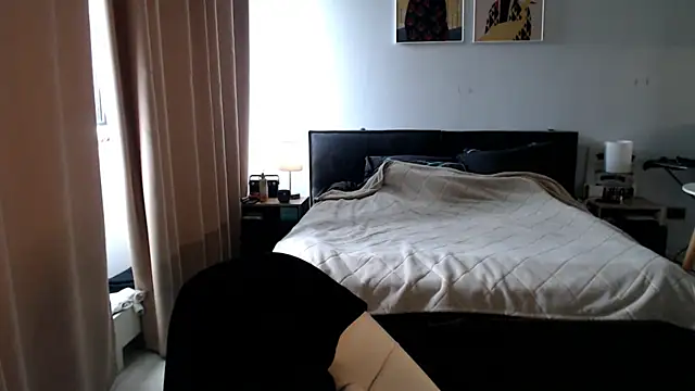 Snapshot of VivianCoke chatting on 04/29/26, 09:24 VivianCoke online show from 04/29/26, 09:24